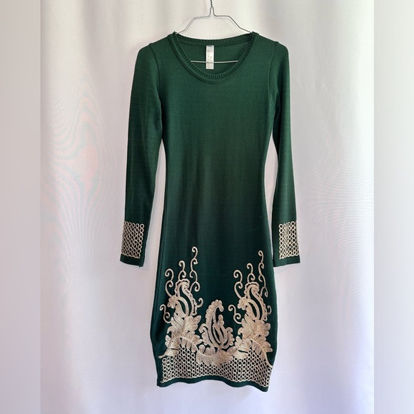 D’JOCELYNE Green Embroidered Sweater Dress - Picture 1 of 6